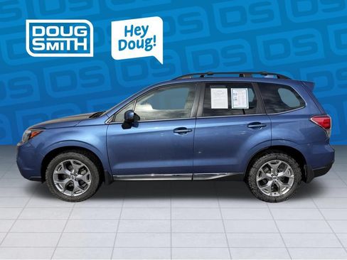 Used 2017 Subaru Forester 2.5i Touring AWD/4WD image 2
