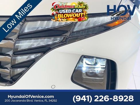 Certified 2022 Hyundai Tucson Limited w/ Cargo Package FWD image 8