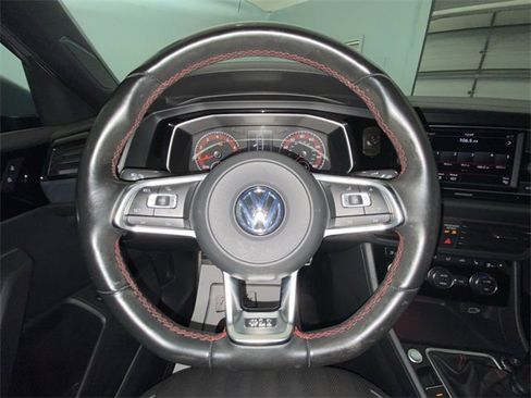 Used 2019 Volkswagen Jetta GLI image 14
