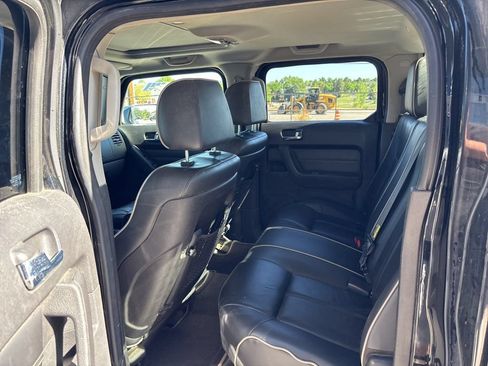 Used 2010 HUMMER H3T Alpha AWD/4WD image 8
