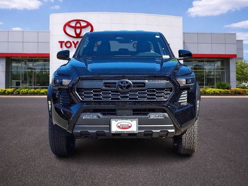 Used 2026 Toyota Tacoma TRD Off-Road AWD/4WD image 2