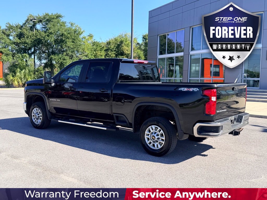 Used 2025 Chevrolet Silverado 2500 LT w/ Convenience Package AWD/4WD image 4