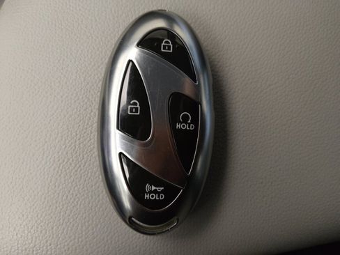 Used 2024 Hyundai Elantra Limited FWD image 32