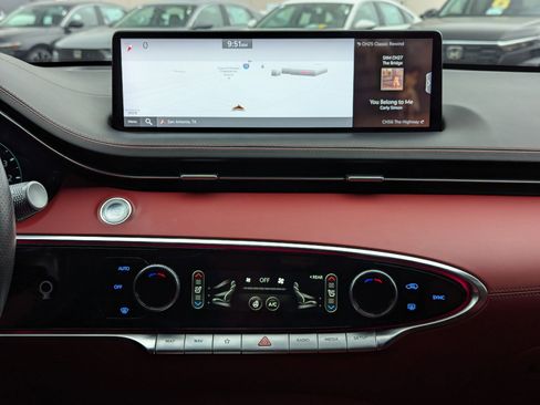 Used 2023 Genesis GV70 2.5T w/ Sport Prestige Package image 19