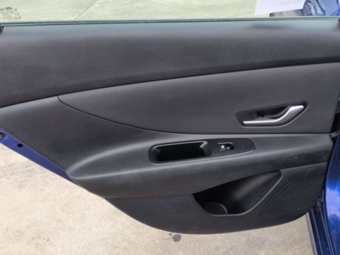 Used 2025 Hyundai Elantra SEL FWD image 25