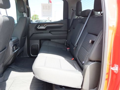 Used 2022 GMC Sierra 1500 Elevation w/ LPO, Elevation Black Package image 11