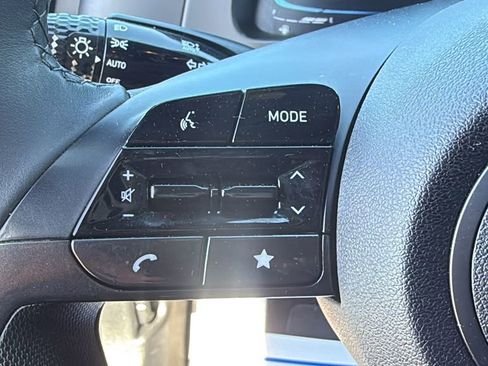 Used 2025 Hyundai Elantra Sport image 21