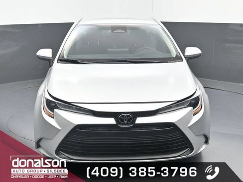 Used 2024 Toyota Corolla LE FWD image 3