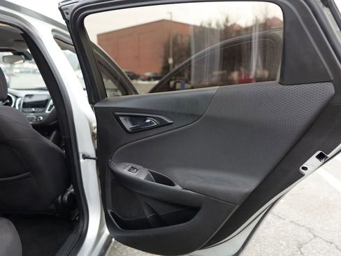 Used 2020 Chevrolet Malibu LT image 30