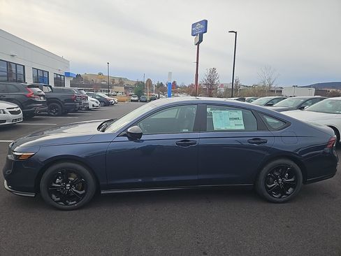New 2025 Honda Accord SE image 12
