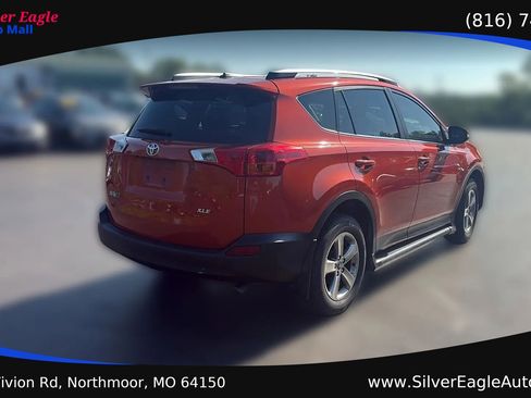 Used 2015 Toyota RAV4 XLE FWD image 6