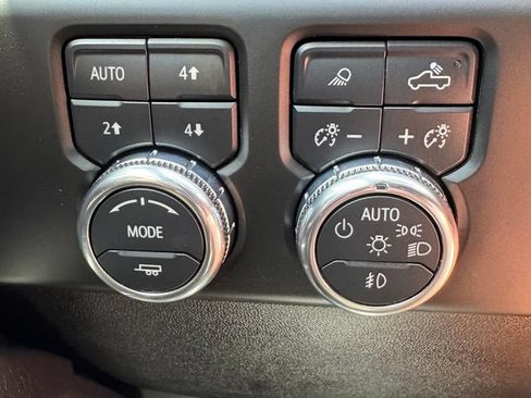 Used 2022 GMC Sierra 1500 Denali AWD/4WD image 25