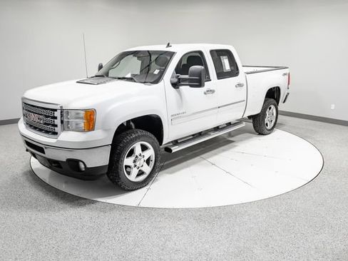 Used 2014 GMC Sierra 2500 SLE w/ HD SLE Premium Package AWD/4WD image 27