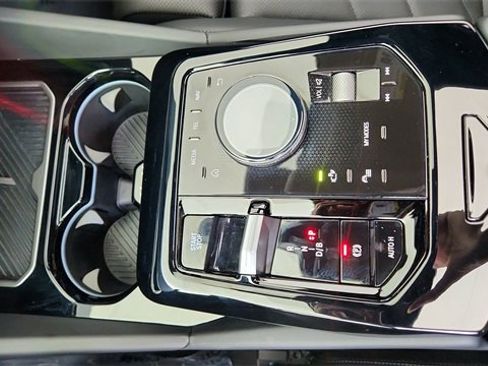 Used 2025 BMW i5 eDrive40i w/ M Sport Package image 48