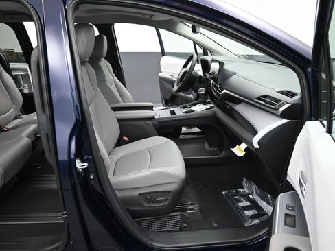 New 2026 Toyota Sienna XLE image 14