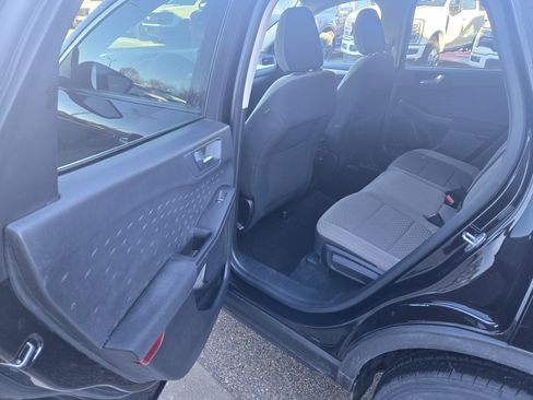 Certified 2020 Ford Escape SE image 12