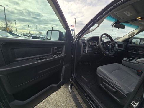 Used 2016 RAM 1500 Express w/ Black Ram 1500 Express Group image 23