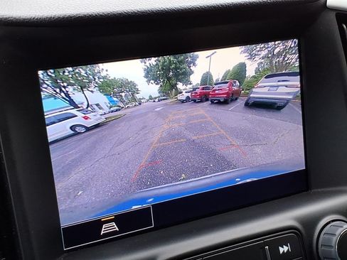 Used 2023 GMC Terrain SLT AWD/4WD image 16