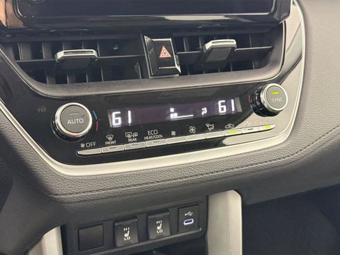 Certified 2025 Toyota Corolla Cross XLE AWD/4WD image 25