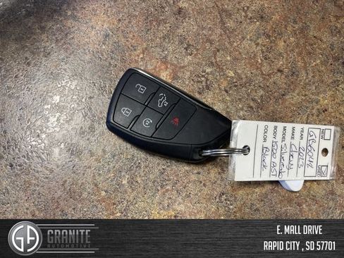 Used 2023 Chevrolet Silverado 1500 RST w/ Redline Edition AWD/4WD image 4