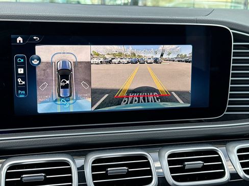 Used 2025 Mercedes-Benz GLS 450 4MATIC image 23
