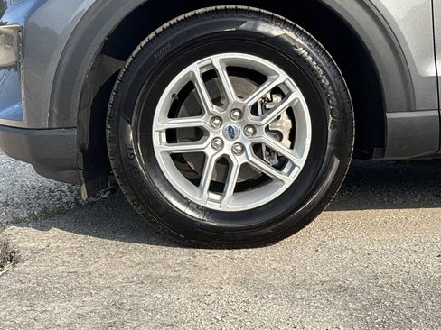 New 2026 Ford Explorer Active RWD image 10