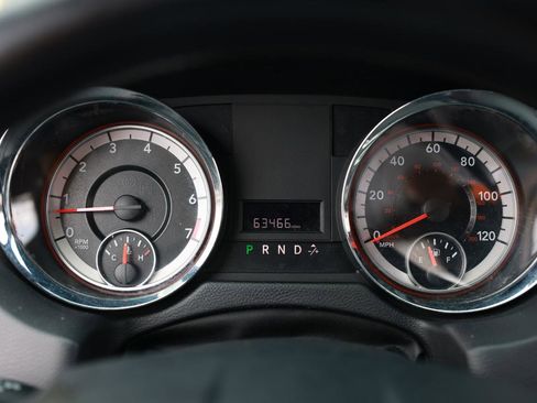 Used 2015 Dodge Grand Caravan SE FWD image 30