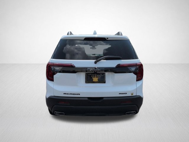 Used 2023 GMC Acadia SLE w/ Elevation Edition AWD/4WD image 9