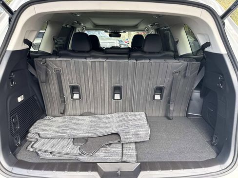 Used 2025 Subaru Ascent Limited image 13