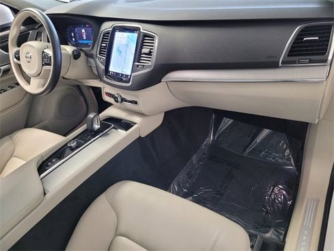 Certified 2024 Volvo XC90 B5 Core image 21