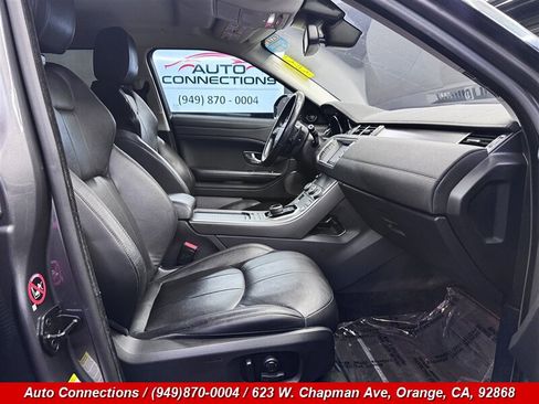 Used 2019 Land Rover Range Rover Evoque SE AWD/4WD image 7