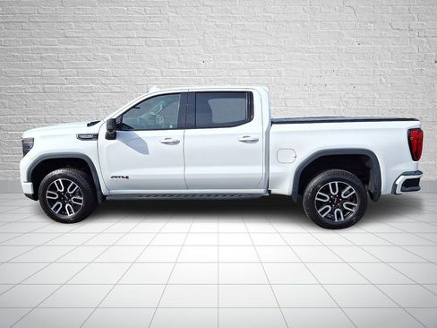 Used 2022 GMC Sierra 1500 AT4 w/ Technology Package AWD/4WD image 7