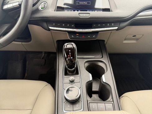 Used 2023 Cadillac XT4 Luxury w/ Cold Weather Package AWD/4WD image 13