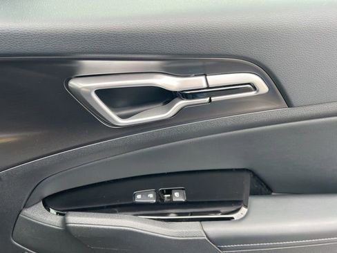 Certified 2023 Kia Sportage EX w/ EX Premium Package image 38