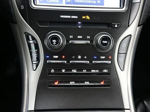 Used 2019 Lincoln Nautilus Select image 21