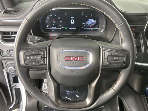 Used 2024 GMC Yukon AT4 image 25