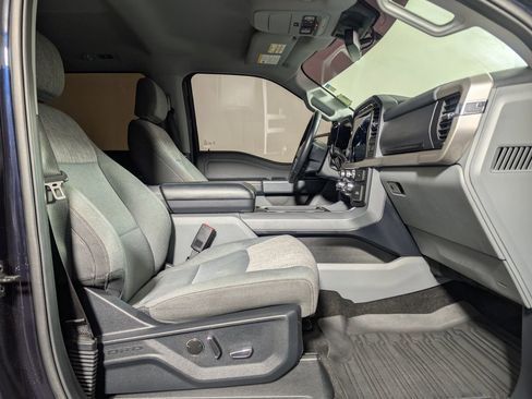 Certified 2021 Ford F150 XLT w/ Equipment Group 302A High image 11