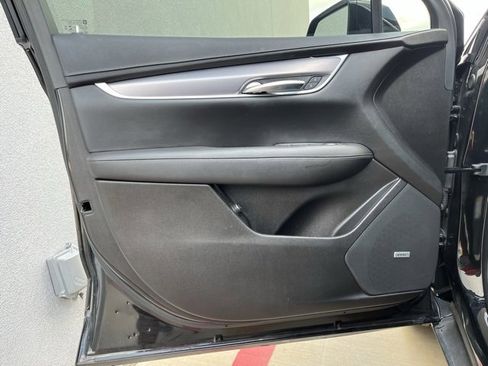 Certified 2023 Cadillac XT5 Luxury w/ LPO, Floor Liner Package image 9