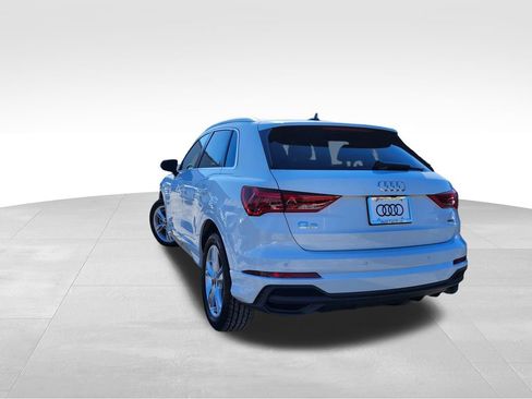 Certified 2023 Audi Q3 2.0T Premium w/ Convenience Package image 5