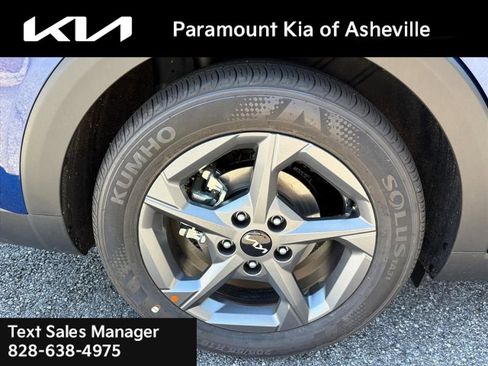 New 2025 Kia K4 LXS image 30