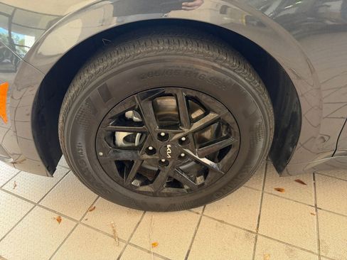 Used 2025 Kia K5 LXS image 23