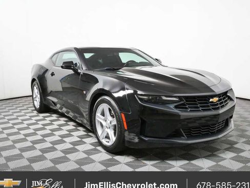 Certified 2023 Chevrolet Camaro LT RWD image 1