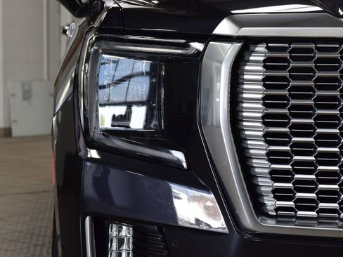 Used 2024 GMC Yukon XL Denali w/ Advanced Technology Package AWD/4WD image 12