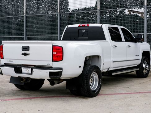 Used 2019 Chevrolet Silverado 3500 LTZ w/ Duramax Plus Package image 7