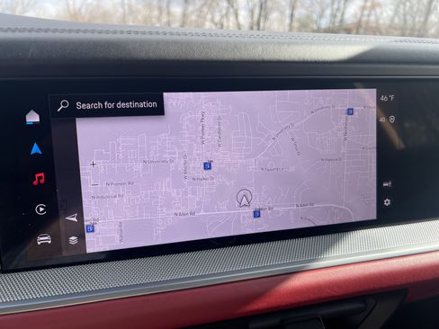 Used 2024 Porsche Cayenne image 16