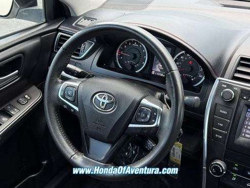 Used 2017 Toyota Camry SE FWD image 17