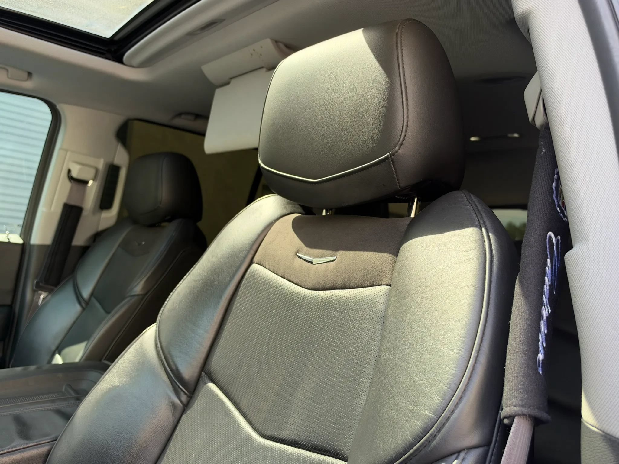 Used 2015 Cadillac Escalade Premium RWD image 23