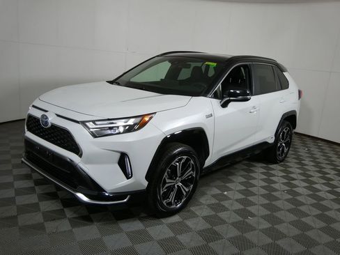 Used 2024 Toyota RAV4 XSE image 8