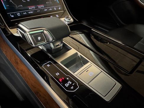 Used 2023 Audi A8 L 3.0T w/ Luxury Package image 35