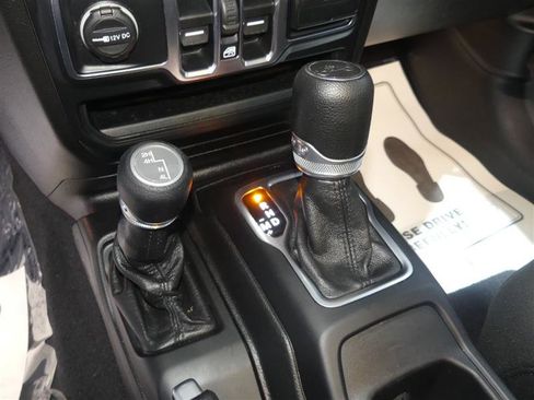 Used 2020 Jeep Wrangler Unlimited Sport S image 34